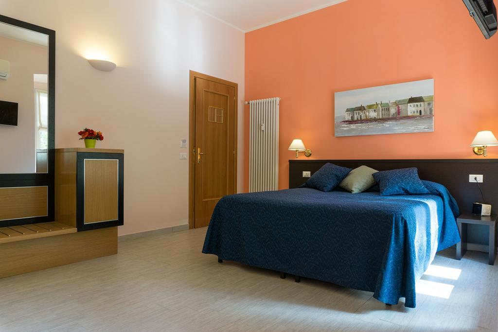 Bed and Breakfast Poppy House Rom Zimmer foto